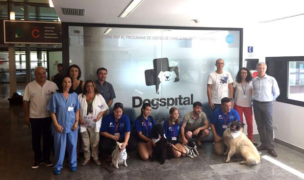 La inauguración del programa Dogspital en el Hospital Can Misses de Ibiza